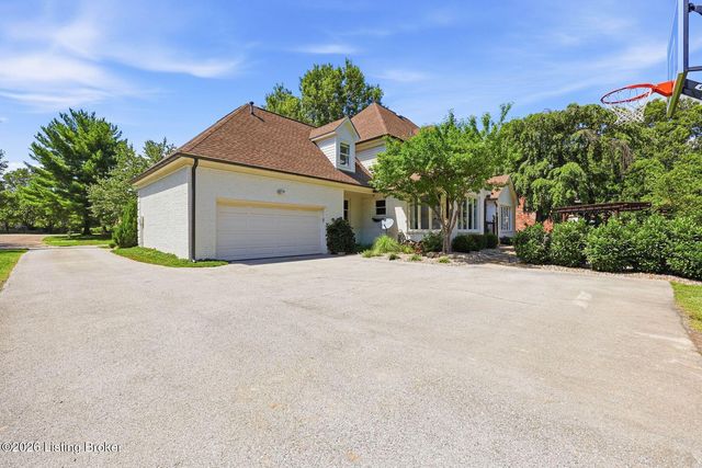 4619 Wolfcreek Pkwy, Louisville, KY 40241