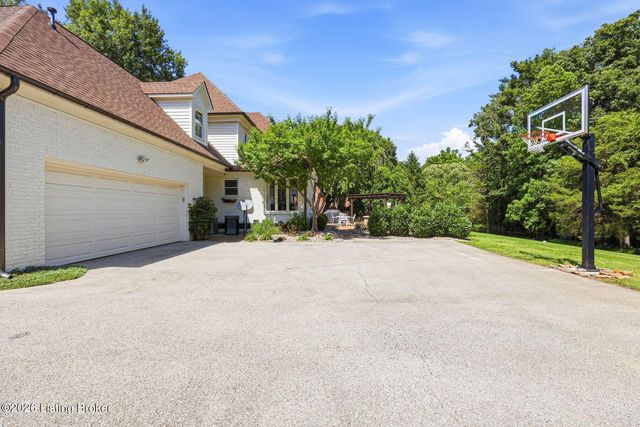 4619 Wolfcreek Pkwy, Louisville, KY 40241