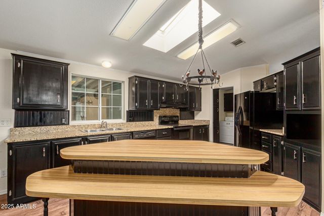 215 N POWER Road 21, Mesa, AZ 85205