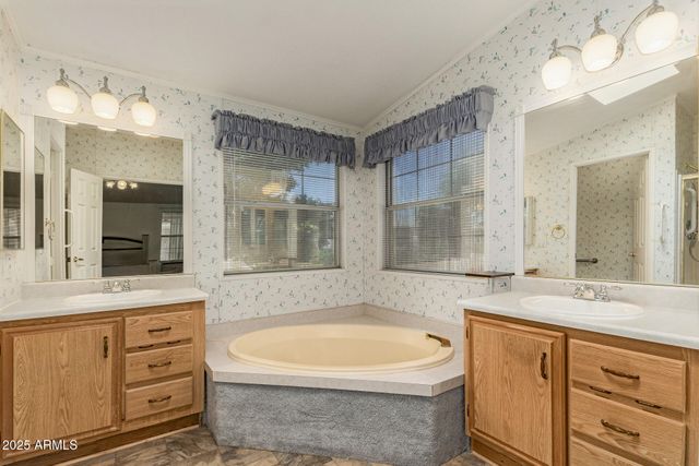 215 N POWER Road 21, Mesa, AZ 85205