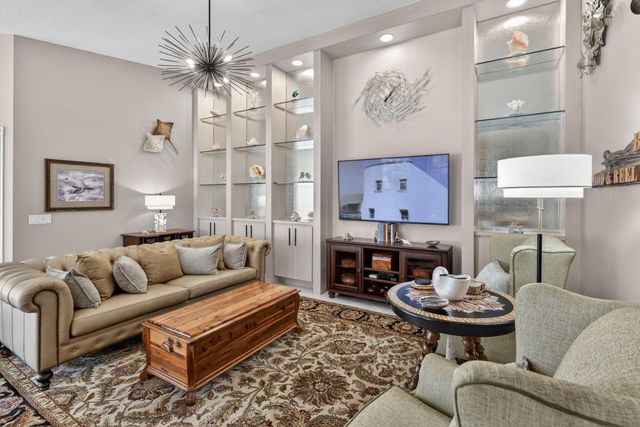 259 Brier Circle, Jupiter, FL 33458