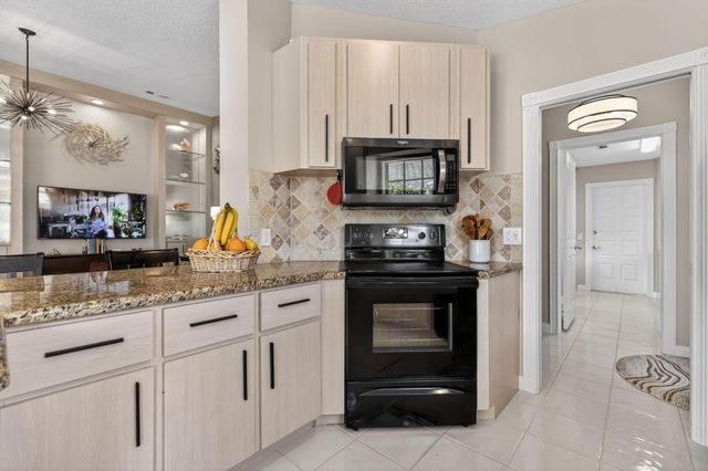 259 Brier Circle, Jupiter, FL 33458