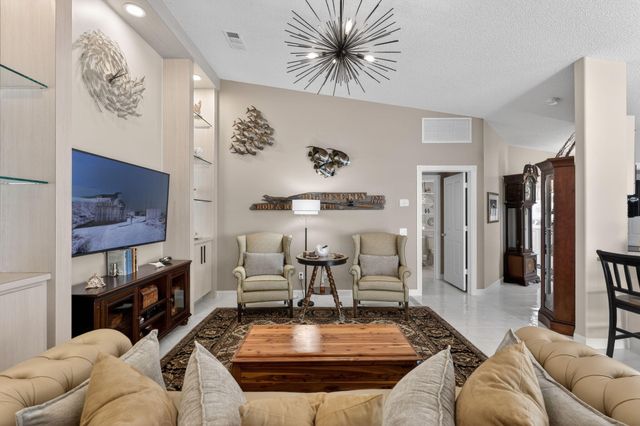 259 Brier Circle, Jupiter, FL 33458