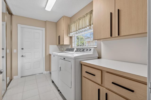 259 Brier Circle, Jupiter, FL 33458