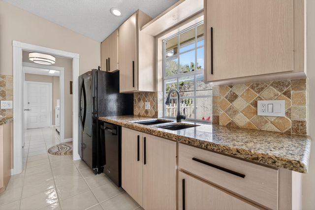 259 Brier Circle, Jupiter, FL 33458