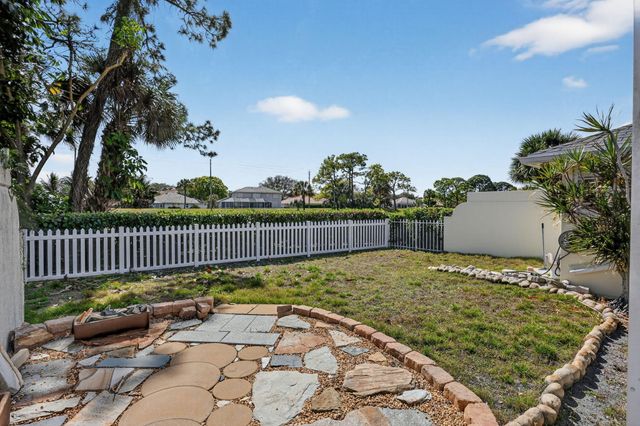 259 Brier Circle, Jupiter, FL 33458