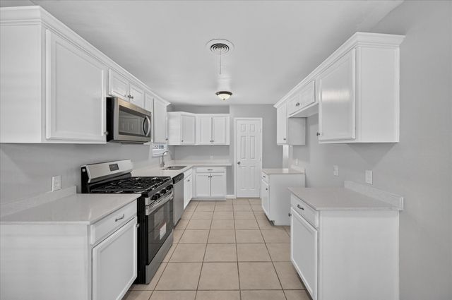 3921 Dana Drive, Haltom City, TX 76117