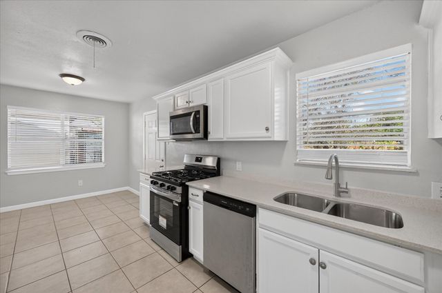 3921 Dana Drive, Haltom City, TX 76117