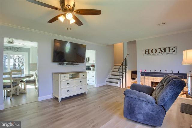 915 DERBYSHIRE AVENUE, Mechanicsburg, PA 17055