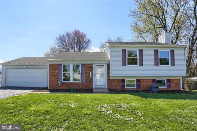 915 DERBYSHIRE AVENUE, Mechanicsburg, PA 17055