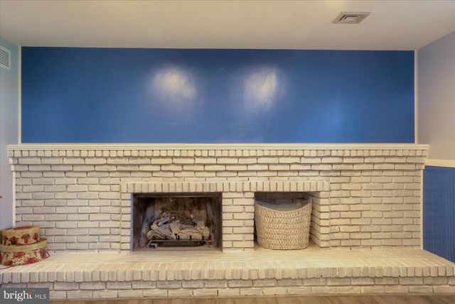 915 DERBYSHIRE AVENUE, Mechanicsburg, PA 17055