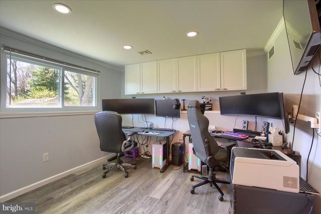 915 DERBYSHIRE AVENUE, Mechanicsburg, PA 17055
