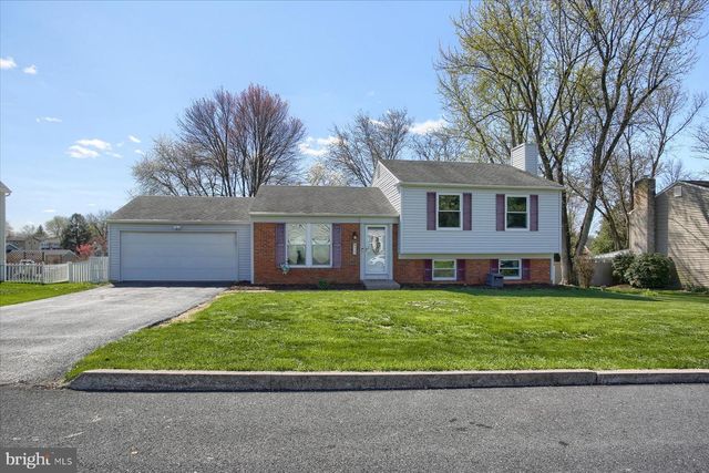 915 DERBYSHIRE AVENUE, Mechanicsburg, PA 17055