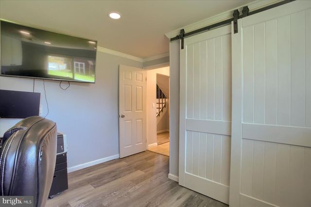 915 DERBYSHIRE AVENUE, Mechanicsburg, PA 17055