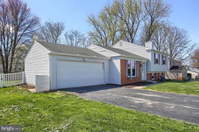 915 DERBYSHIRE AVENUE, Mechanicsburg, PA 17055