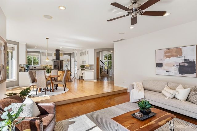 475 SW 345th St, Federal Way, WA 98023