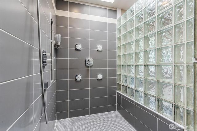 475 SW 345th St, Federal Way, WA 98023