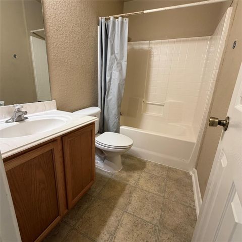 3402 23rd St N, Texas City, TX 77590