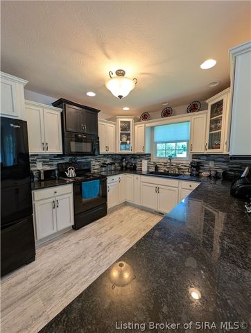 8281 Crimson Creek Court, Georgetown, IN 47122
