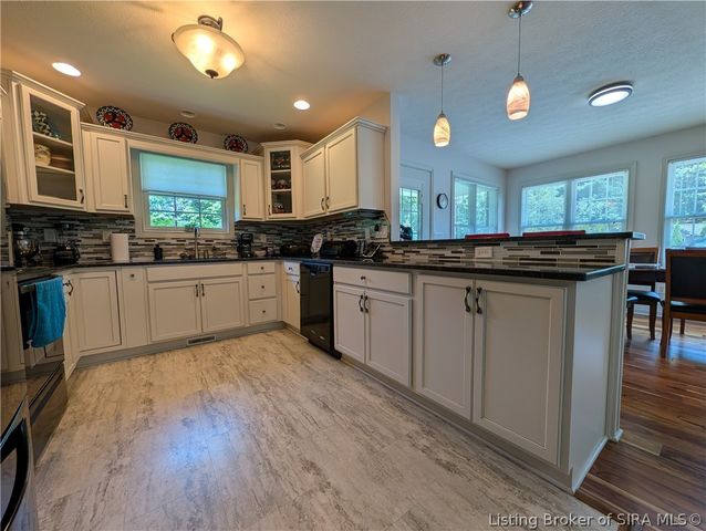 8281 Crimson Creek Court, Georgetown, IN 47122