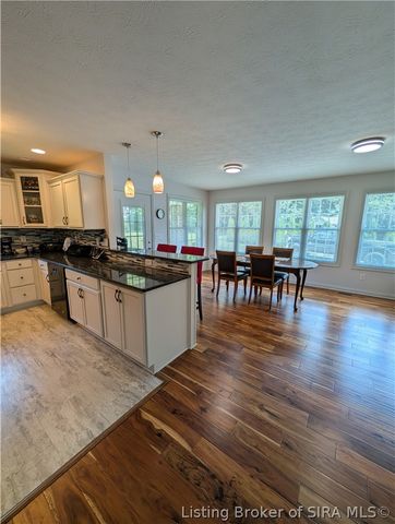 8281 Crimson Creek Court, Georgetown, IN 47122