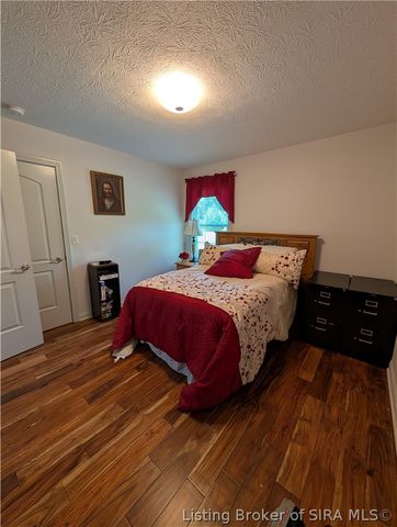 8281 Crimson Creek Court, Georgetown, IN 47122