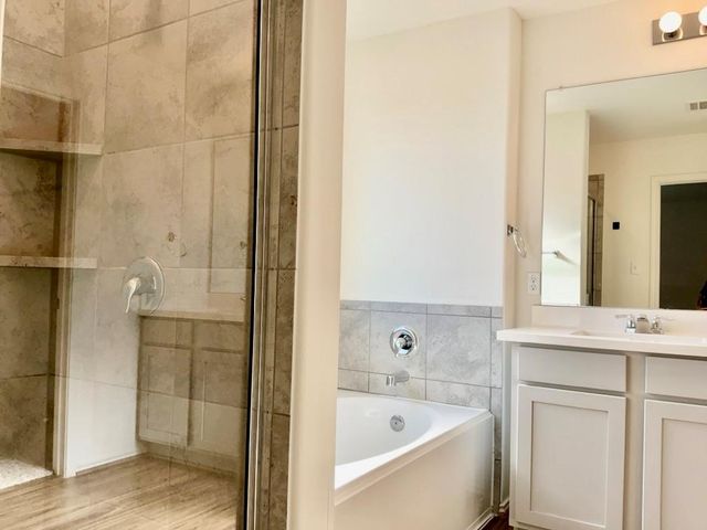 101 Cosmos LN 32-K, Jarrell, TX 76537