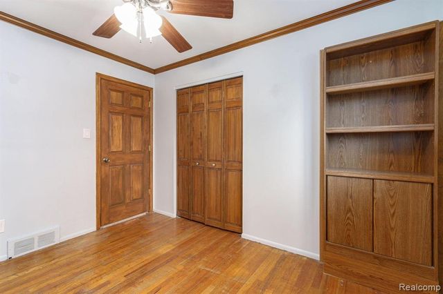 8318 Christine Street, Warren, MI 48093