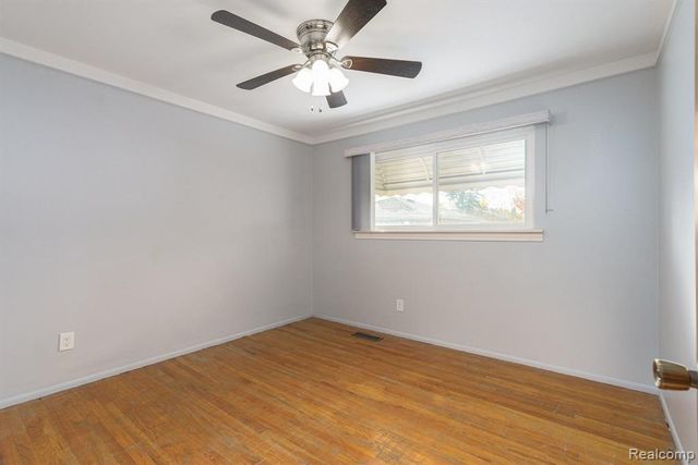 8318 Christine Street, Warren, MI 48093