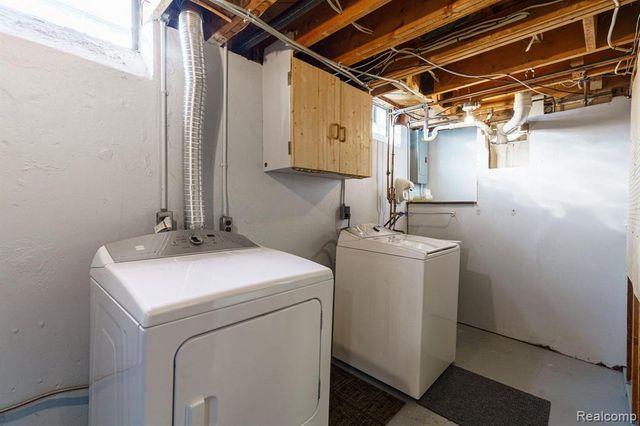 8318 Christine Street, Warren, MI 48093