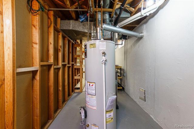 8318 Christine Street, Warren, MI 48093