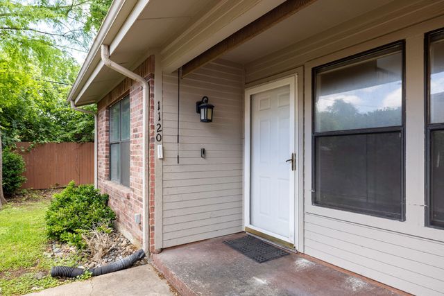 1120 Forest Creek Street, Benbrook, TX 76126