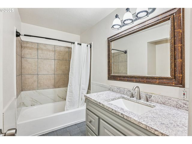 1503 GRAND Blvd, Vancouver, WA 98661