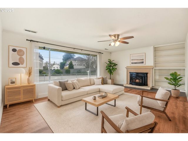 1503 GRAND Blvd, Vancouver, WA 98661