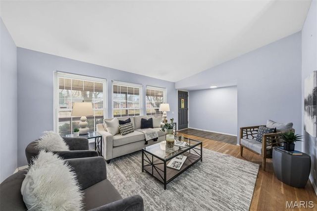 3155 Parker Road, St Louis, MO 63033