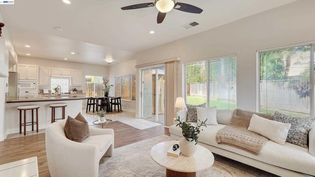 5197 Rose Way, Union City, CA 94587