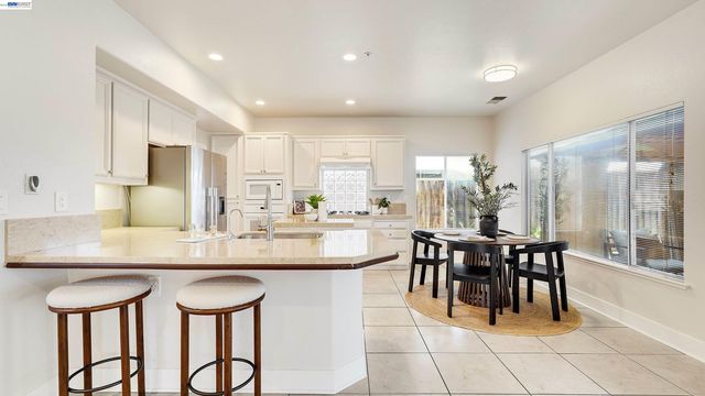 5197 Rose Way, Union City, CA 94587