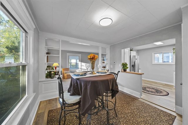 521 Oakhill Avenue, Jackson, MI 49201