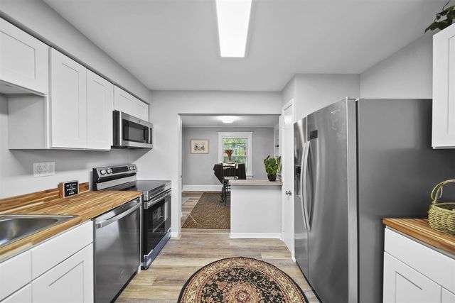 521 Oakhill Avenue, Jackson, MI 49201