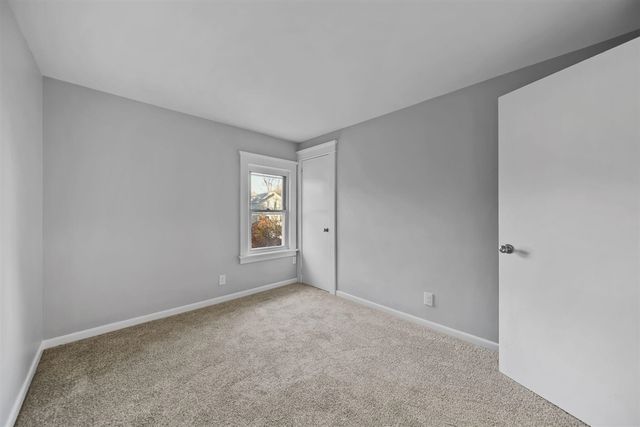 521 Oakhill Avenue, Jackson, MI 49201