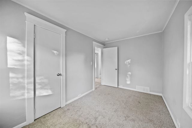 521 Oakhill Avenue, Jackson, MI 49201