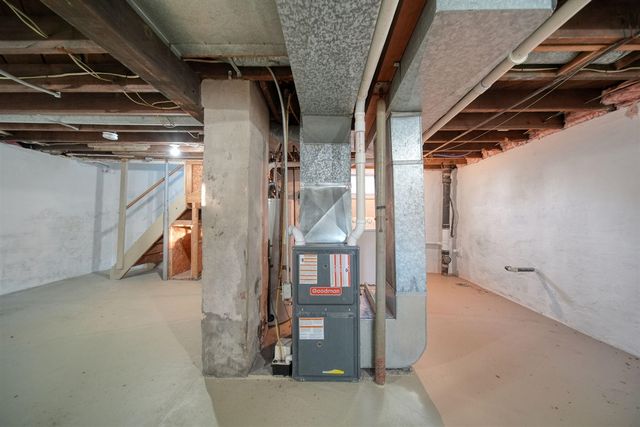 521 Oakhill Avenue, Jackson, MI 49201