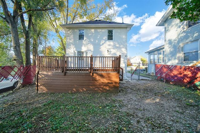 521 Oakhill Avenue, Jackson, MI 49201