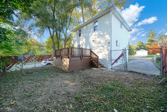 521 Oakhill Avenue, Jackson, MI 49201