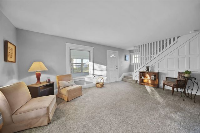 521 Oakhill Avenue, Jackson, MI 49201