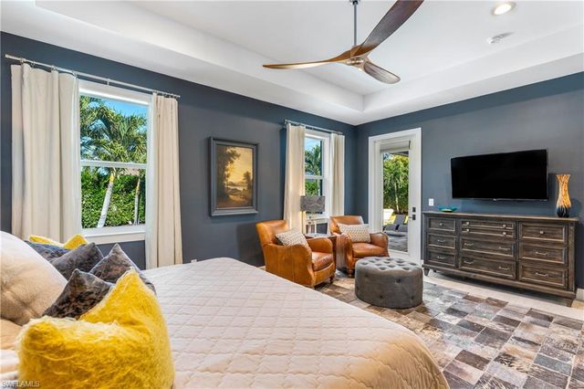 29 JOHNNYCAKE DR, Naples, FL 34110