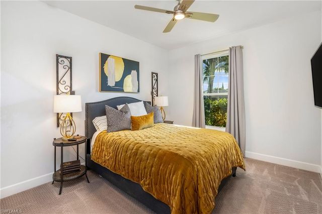 29 JOHNNYCAKE DR, Naples, FL 34110