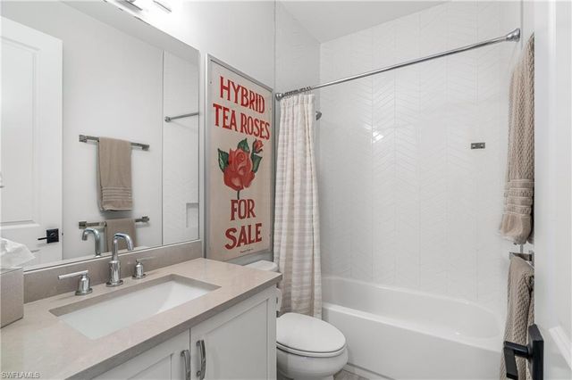 29 JOHNNYCAKE DR, Naples, FL 34110