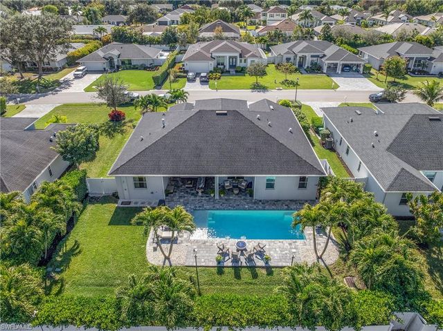 29 JOHNNYCAKE DR, Naples, FL 34110