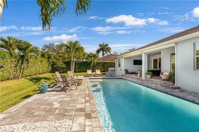 29 JOHNNYCAKE DR, Naples, FL 34110